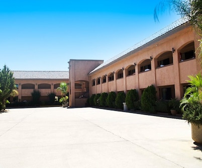 Estancia Inn