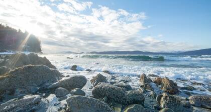 Summer Adventure in Juneau, 5 BR's, Sleeps 12.