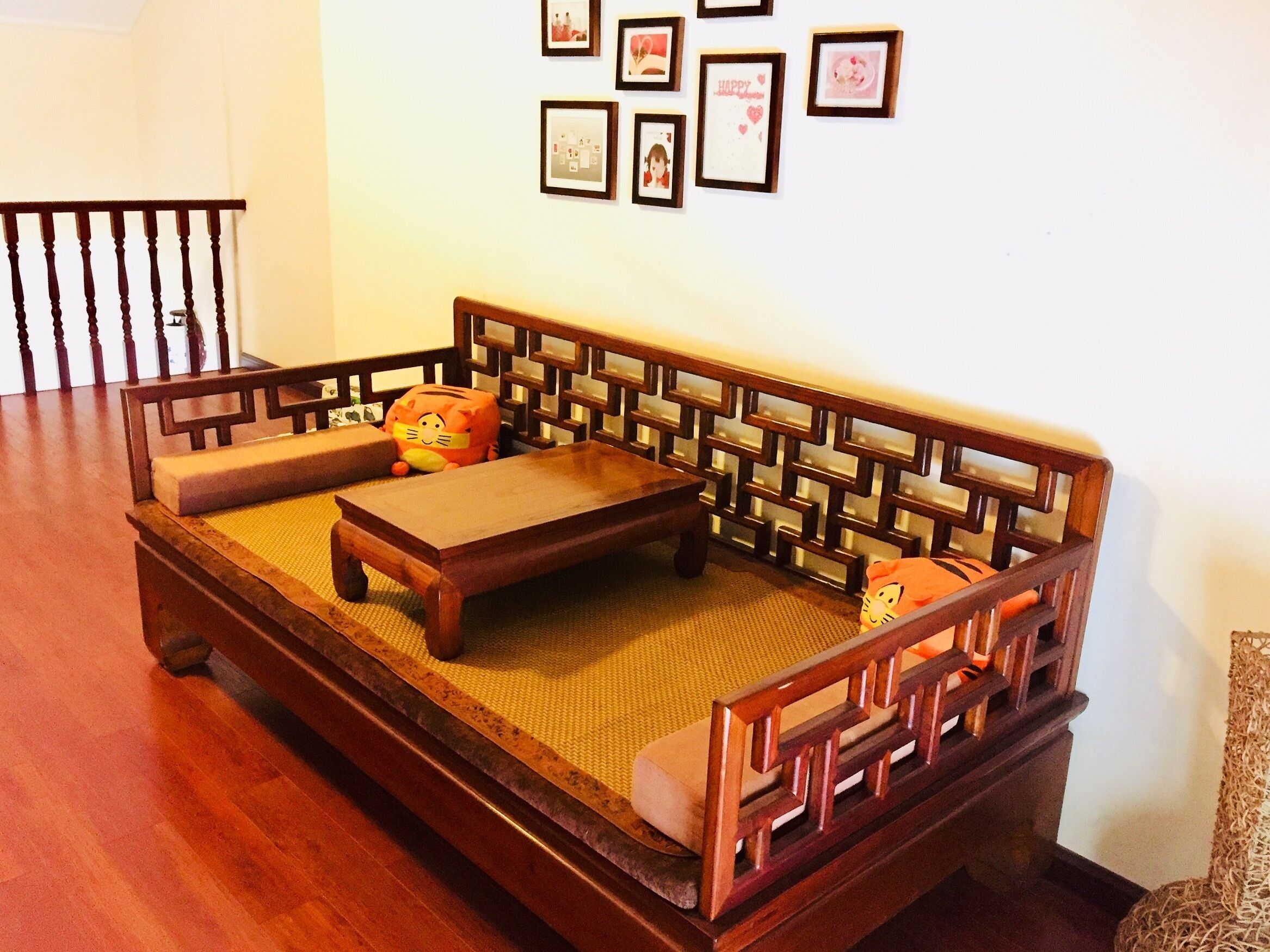 4 Schlafzimmer, Schreibtisch, Verdunkelungsvorhänge, kostenloses WLAN