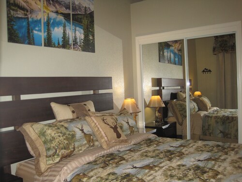 “Bear and Deer” 2 Bedroom private suite