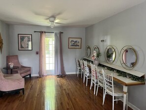 Chambre Confort, 2 grands lits, vue jardin | Décoration personnalisée, ameublement personnalisé, Wi-Fi gratuit