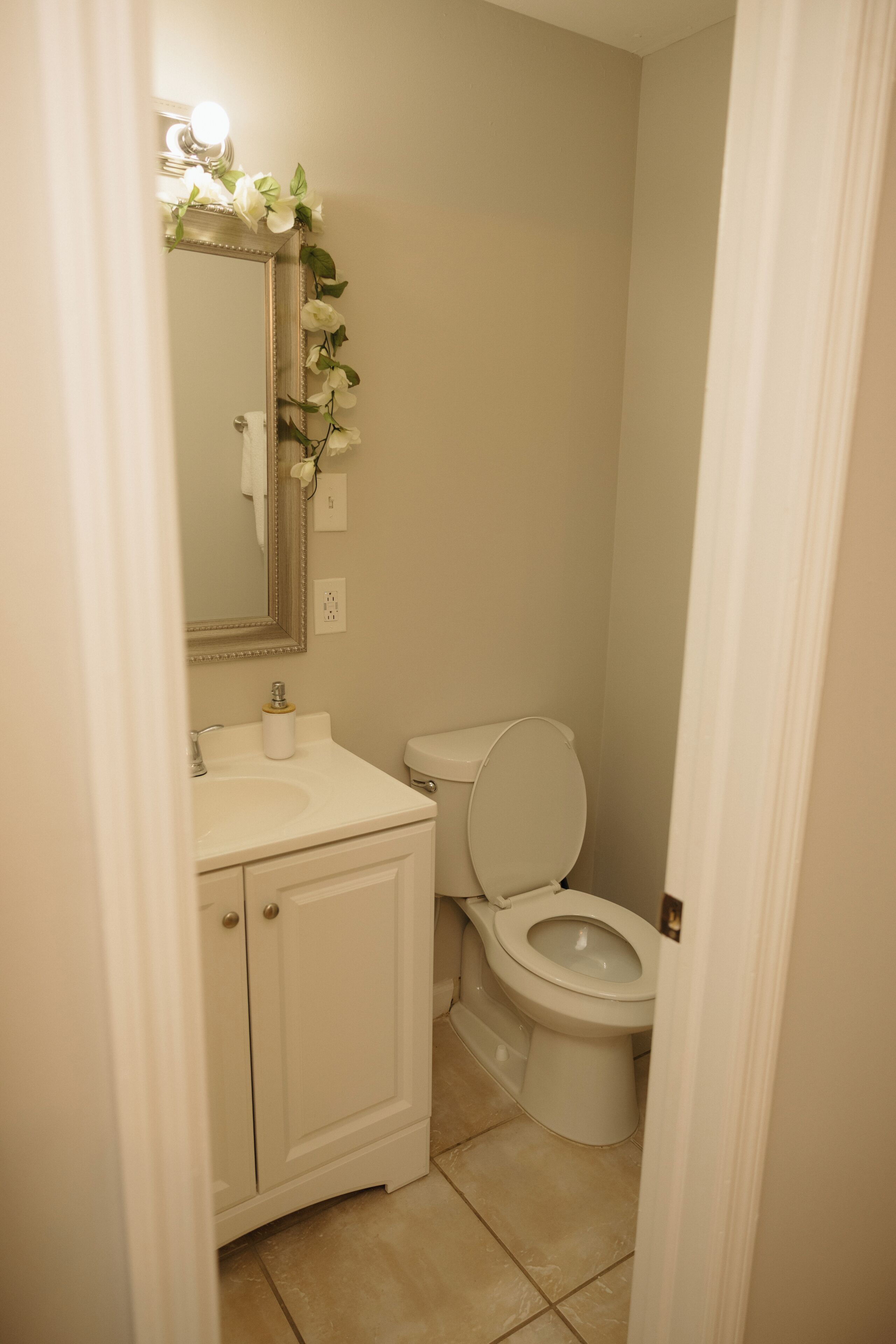 Quarto romântico | Banheiro | Bidê, toalhas de banho