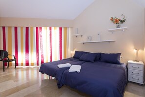 2 عدّة غرف نوم ومكواة/لوح كي