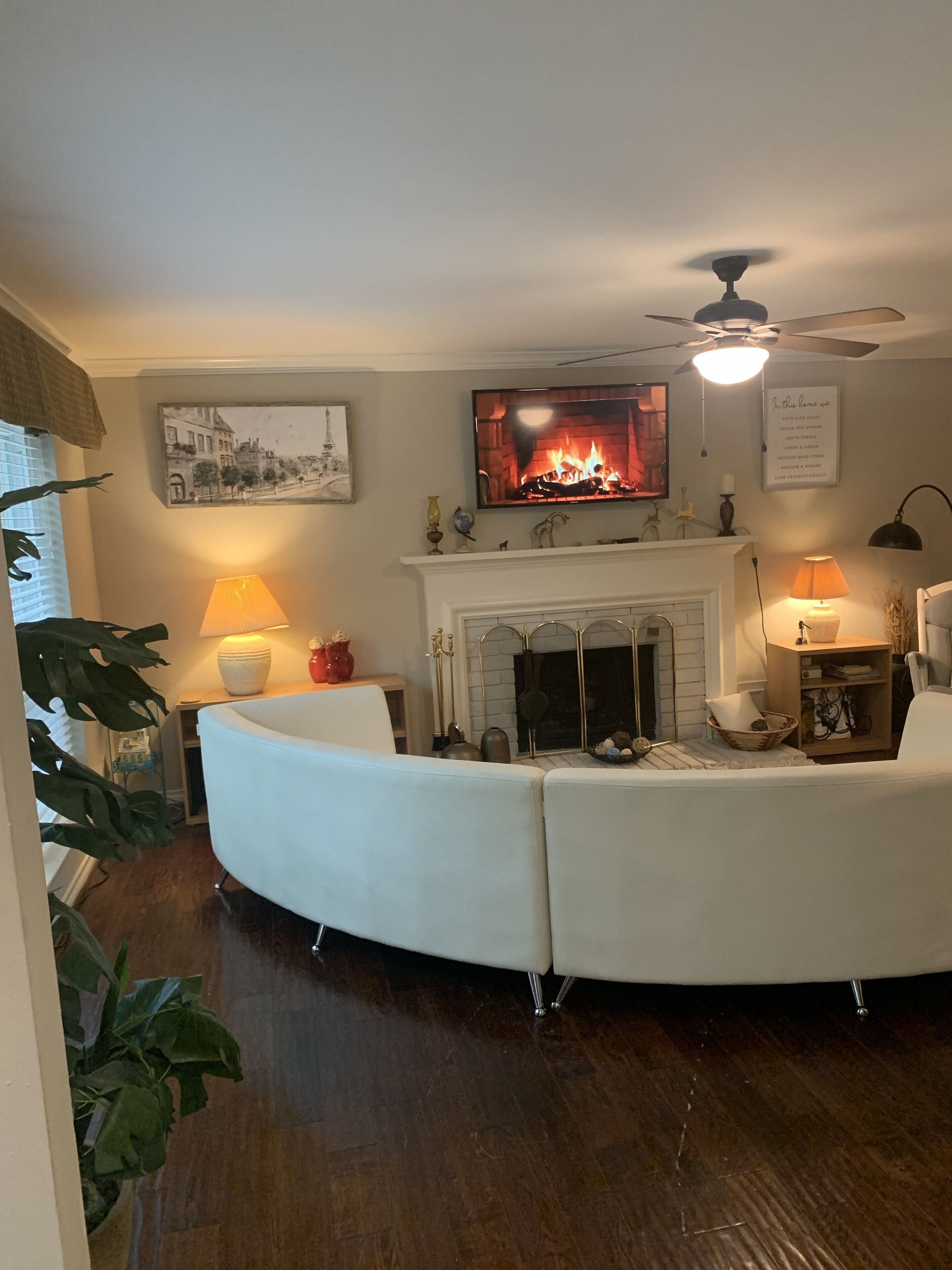 Cozy GetAway Best Fully Furnished Home with huge backyard 