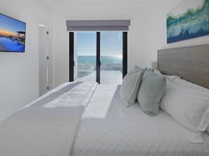 5 habitaciones, tabla de planchar con plancha y wifi gratis 