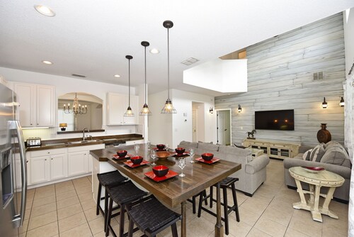 Luxury Magic Magic Villa, Superbe salle de jeux, 7 chambres, piscine privée / SPA