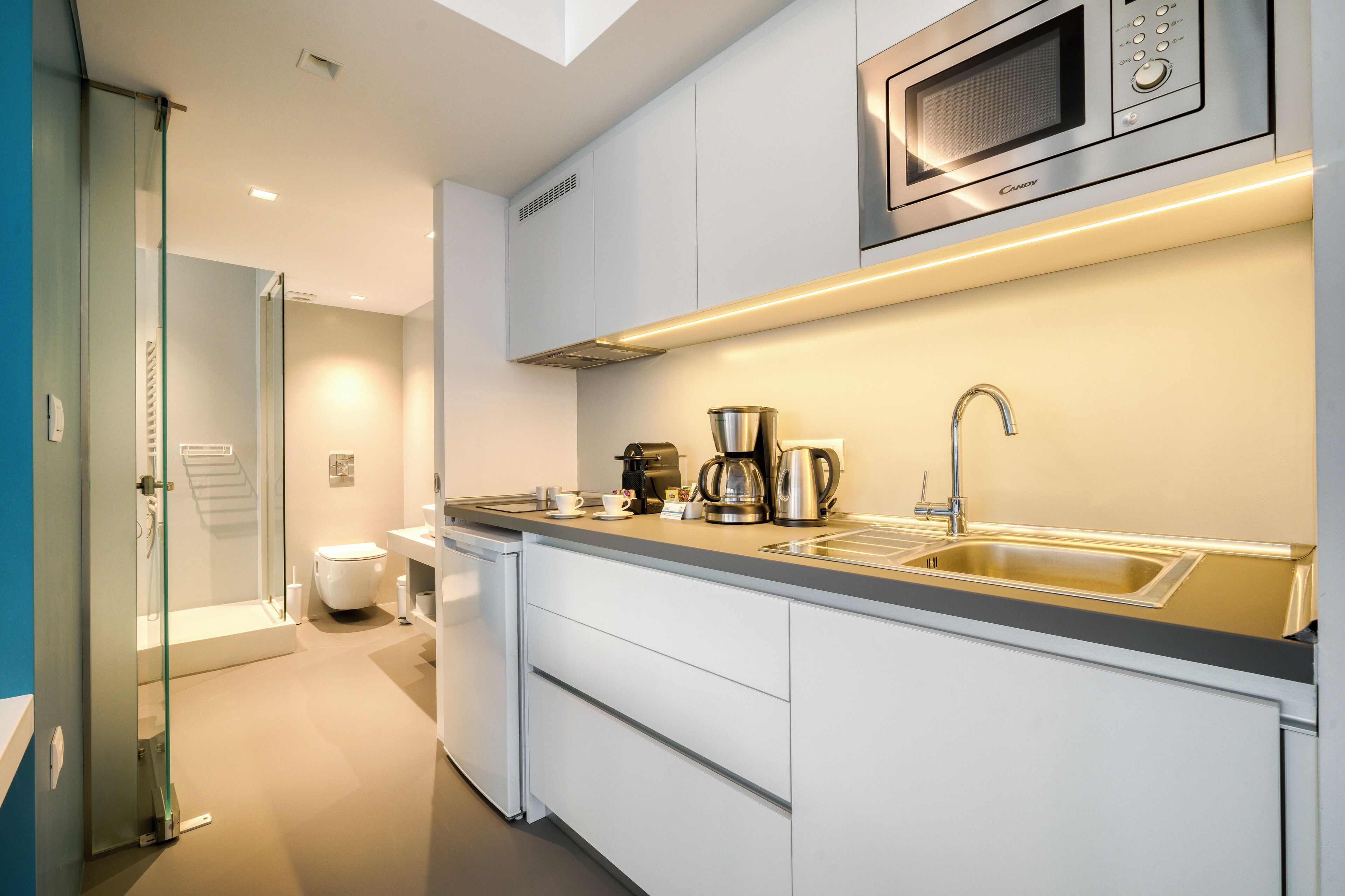 Apartment, 1 Bedroom (Petrol) | Private kitchen | Full-sized fridge, microwave, stovetop, espresso maker
