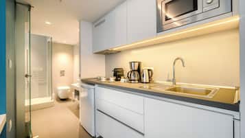 Apartment, 1 Bedroom (Petrol) | Private kitchen | Full-sized fridge, microwave, stovetop, espresso maker