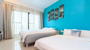 Kamar Quadruple Superior | Meja kerja, Wi-Fi gratis, dan seprai linen