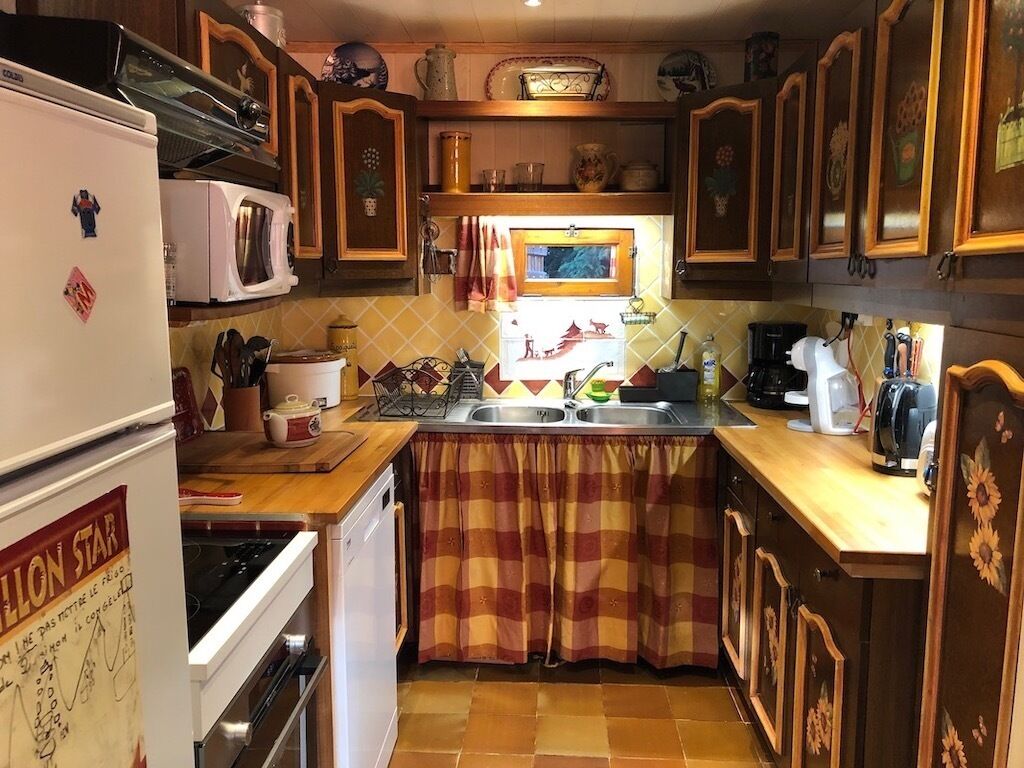 -Traditional family cottage-