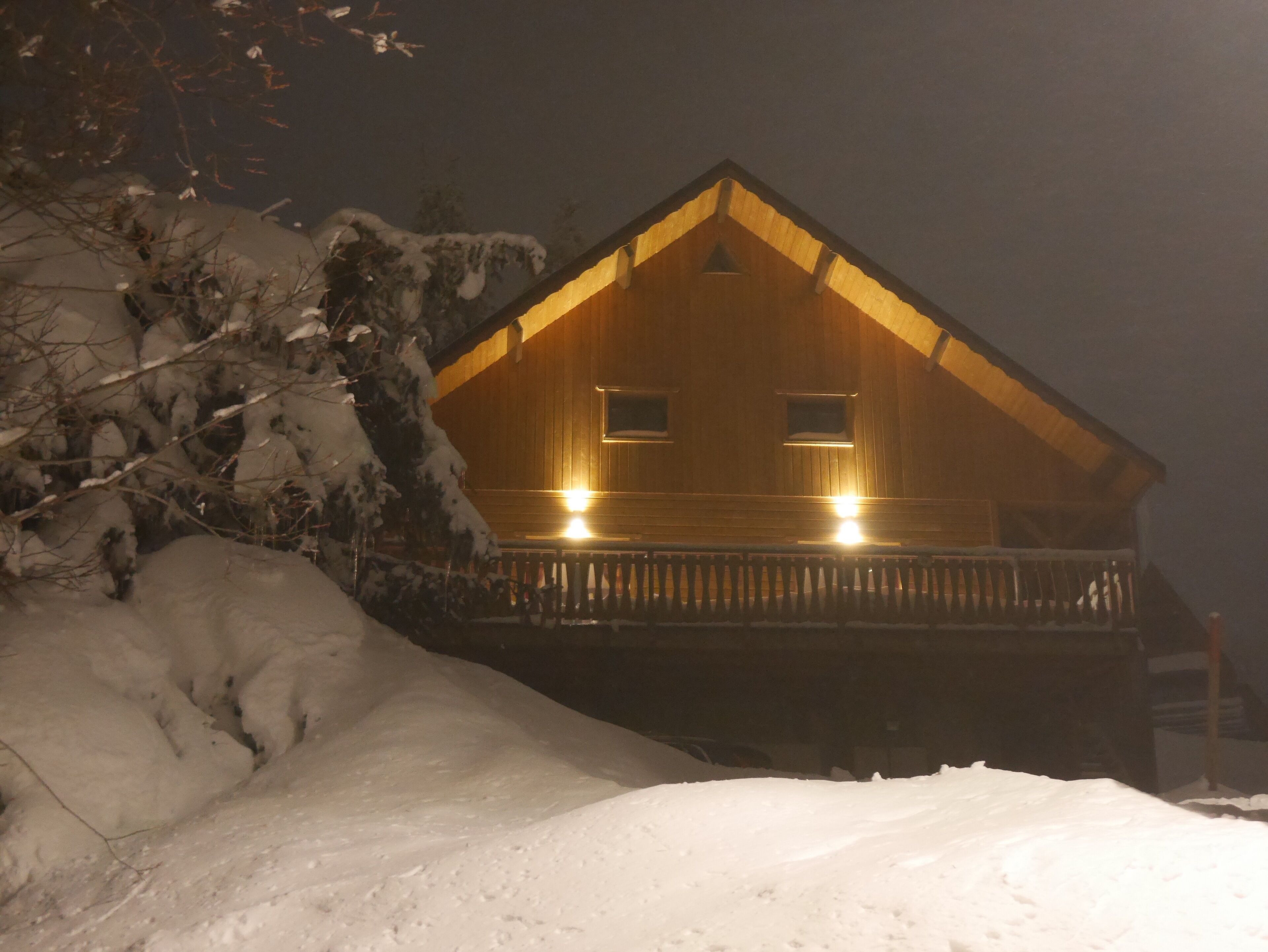 -Traditional family cottage-