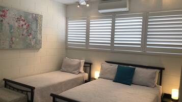 2 chambres, fer et planche à repasser, lit parapluie, Wi-Fi gratuit