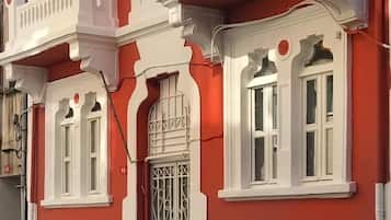 Mặt tiền nơi lưu trú