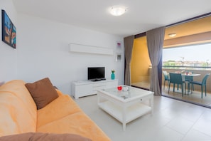 TV - Right in the Porec center, near the beach,WiFi,air conditioning,garage, elevator (Porec)