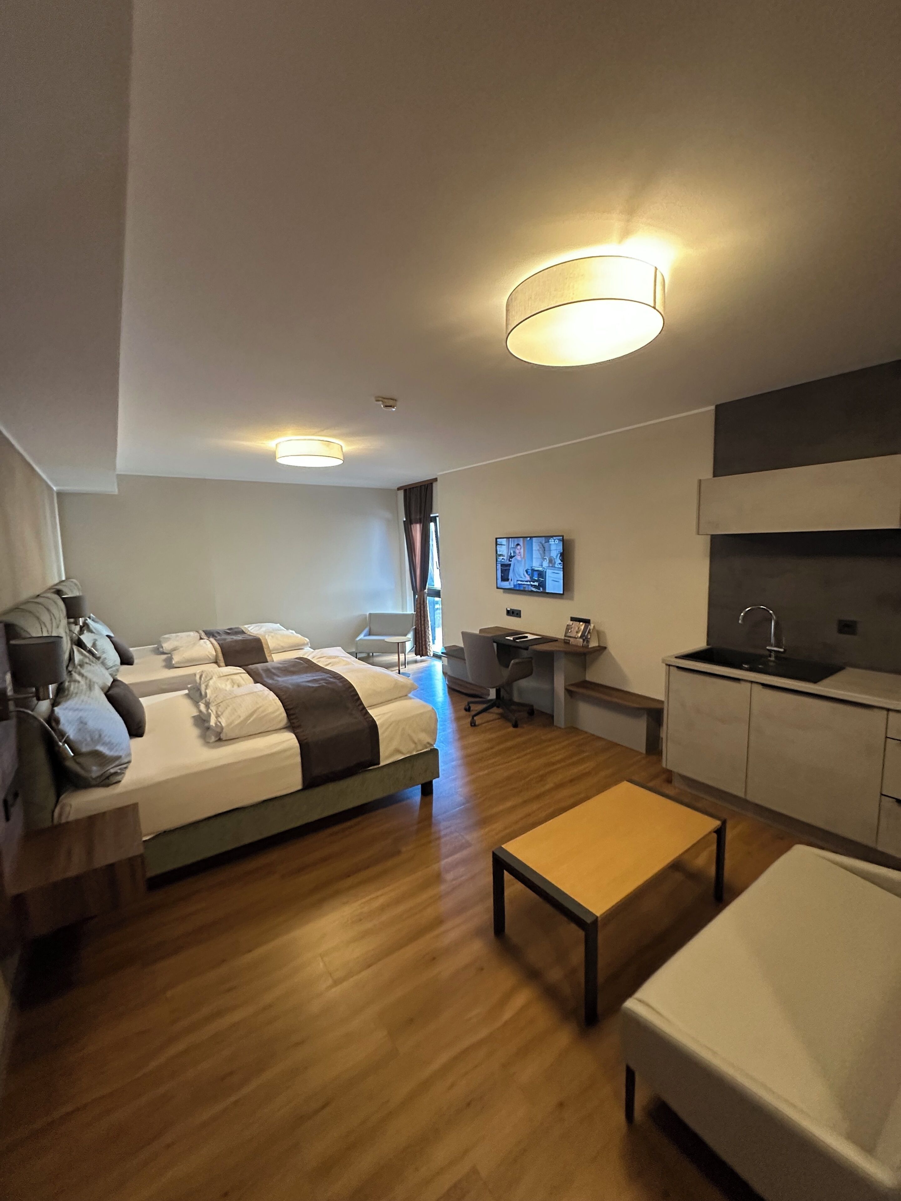 Superior-Zimmer mit zwei Queensize-Betten | Premium bedding, down comforters, Select Comfort beds, in-room safe