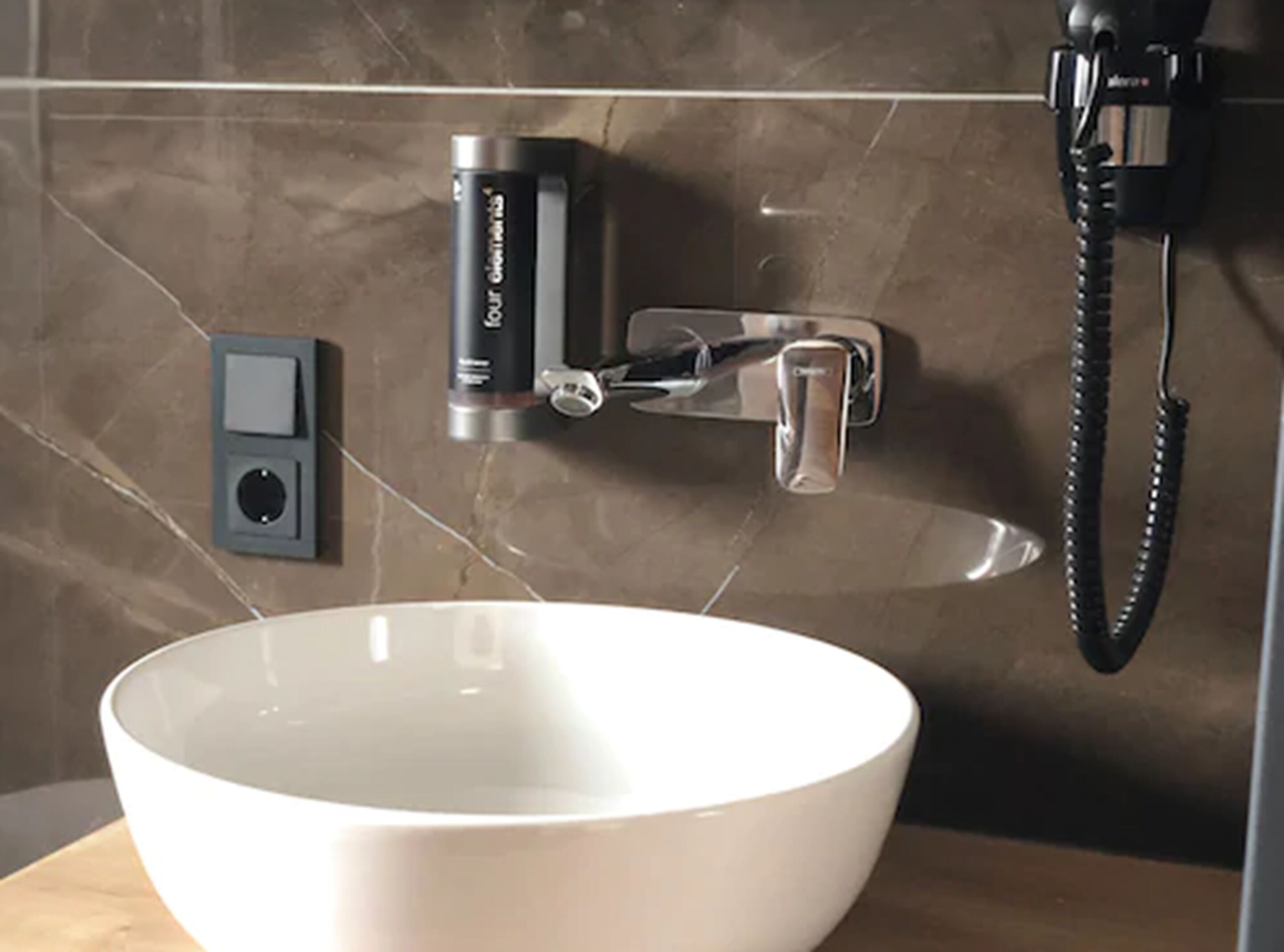 comfort single room | bathroom sink