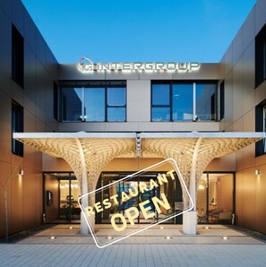 Front of property - Intergroup Business & Design Hotel Ingolstadt (Kosching)