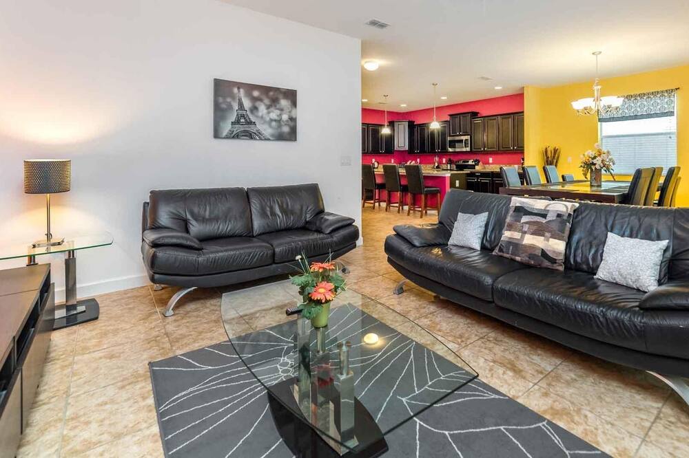 Comfortable Villa w/ Private Pool - Close To Disney