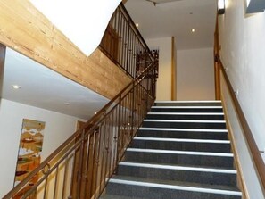 Interior - Cozy 2-bedroom apartment in Arêches, equipped kitchen and terrace (Arêches-Beaufort)