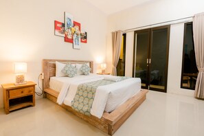 Deluxe Double Room, 1 Queen Bed | Desk, free WiFi, bed sheets - Arunika Cottage (Penida Island)