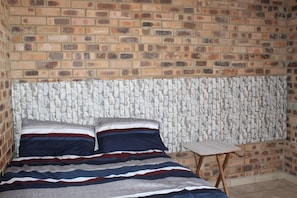 Basic Double Room | Individually furnished, bed sheets - Lily Villa Country Lodge (Emalahleni)