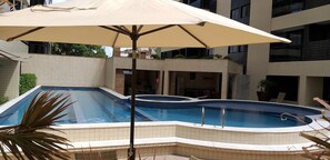 Indoor pool - Beautiful apartment in Maceió, near the beach. (Mangabeiras)