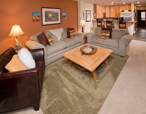 Condo, 1 Bedroom | Living area