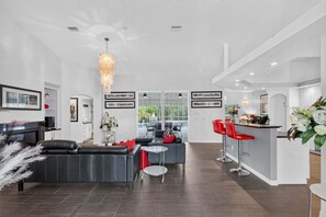 House, 4 Bedrooms | Interior - Stunning Executive Ruyper 4 Bedroom Home by RedAwning (Inverness)