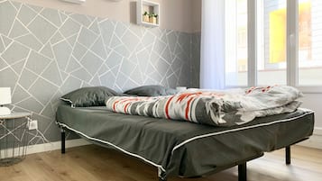 2 slaapkamers, een strijkplank/strijkijzer, wifi, beddengoed