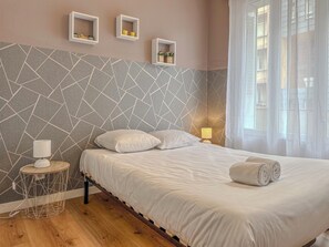 2 slaapkamers, een strijkplank/strijkijzer, wifi, beddengoed