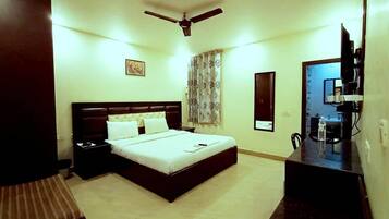 Phòng đôi Economy | Phòng khách | TV LED 32-inch có truyền hình kỹ thuật số, TV