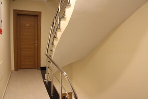 Interior - Istanbul Terrace Hotel (Istanbul)