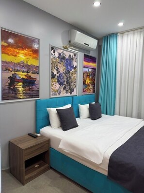 Chambre classique double ou avec lits jumeaux | Literie hypoallergénique, minibar, bureau