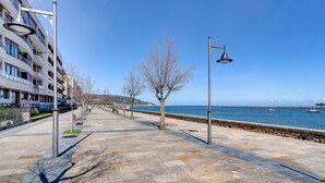 Unclassified image, 5 of 38, button - Wonderful apartment, Hondarribia|Terrace|4Pax, IR Property Management (Hondarribia)