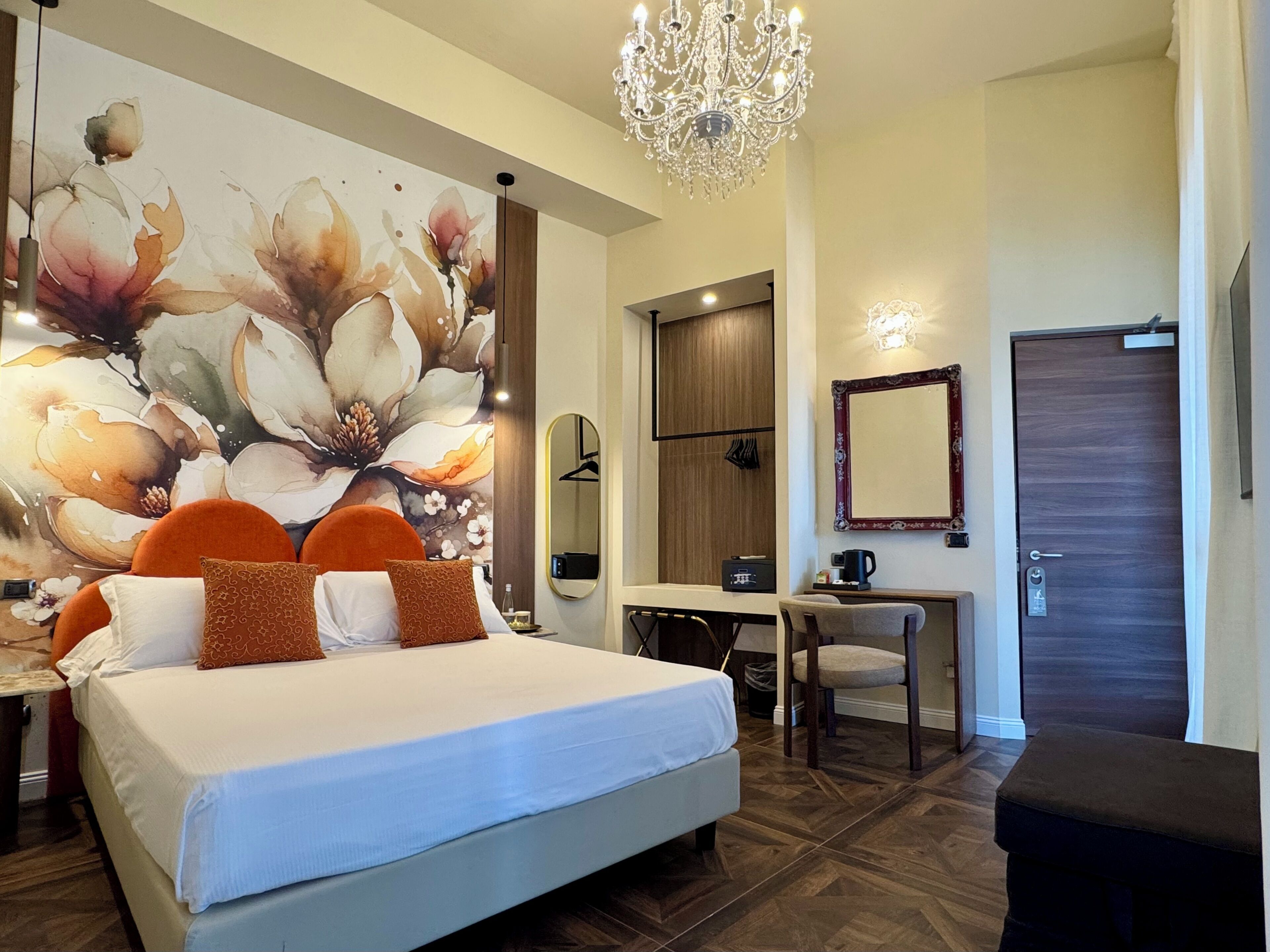 Luxury Room, City View | Down duvets, minibar, in-room safe, blackout curtains