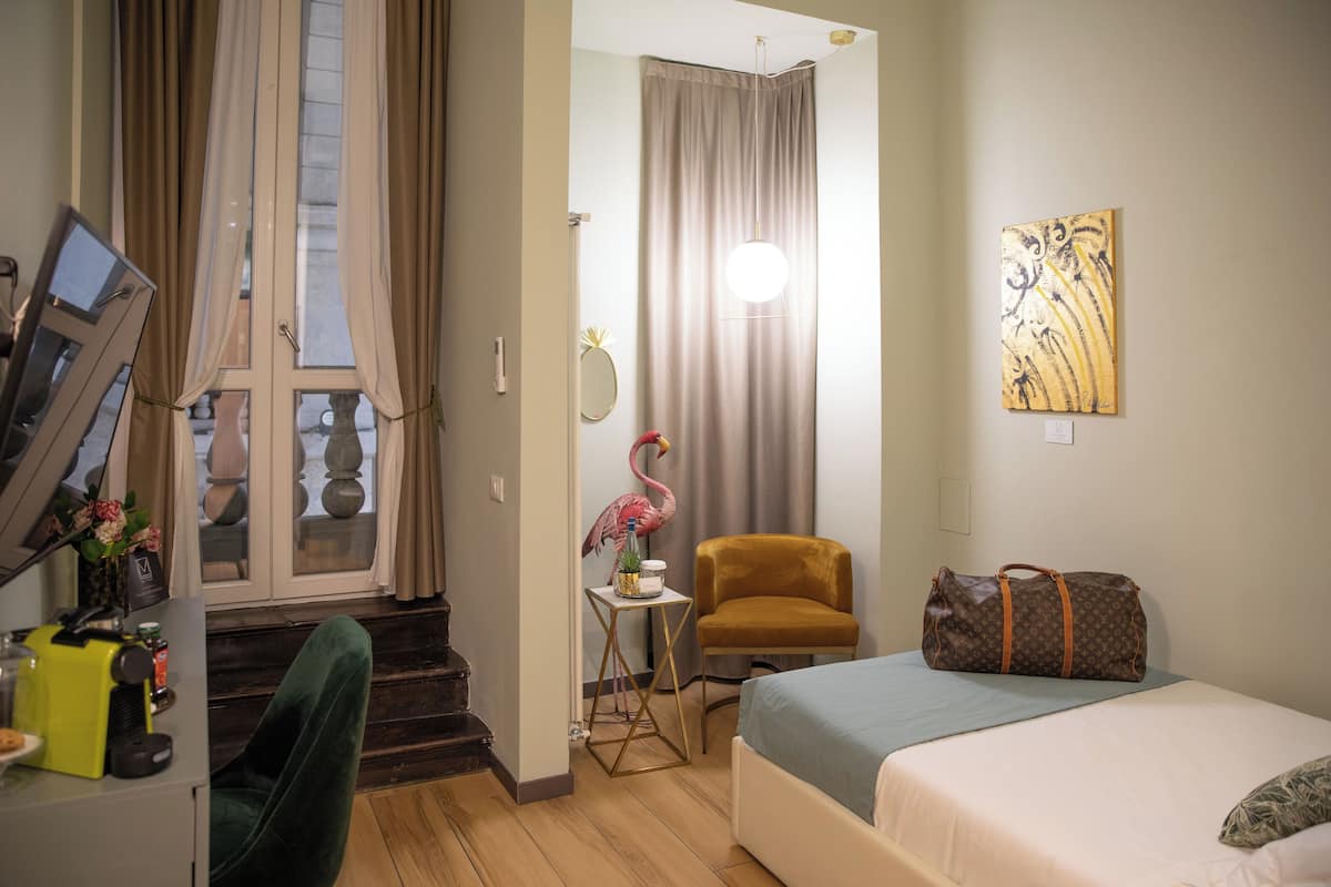 Design Single Room | 1 bedroom, down comforters, minibar, in-room safe