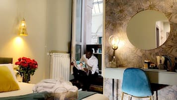 Design-Einzelzimmer | Daunenbettdecken, Minibar, Zimmersafe, individuell dekoriert
