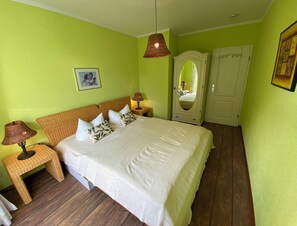 2 Schlafzimmer, BĂŒgeleisen/BĂŒgelbrett, Reisekinderbett, kostenloses WLAN
