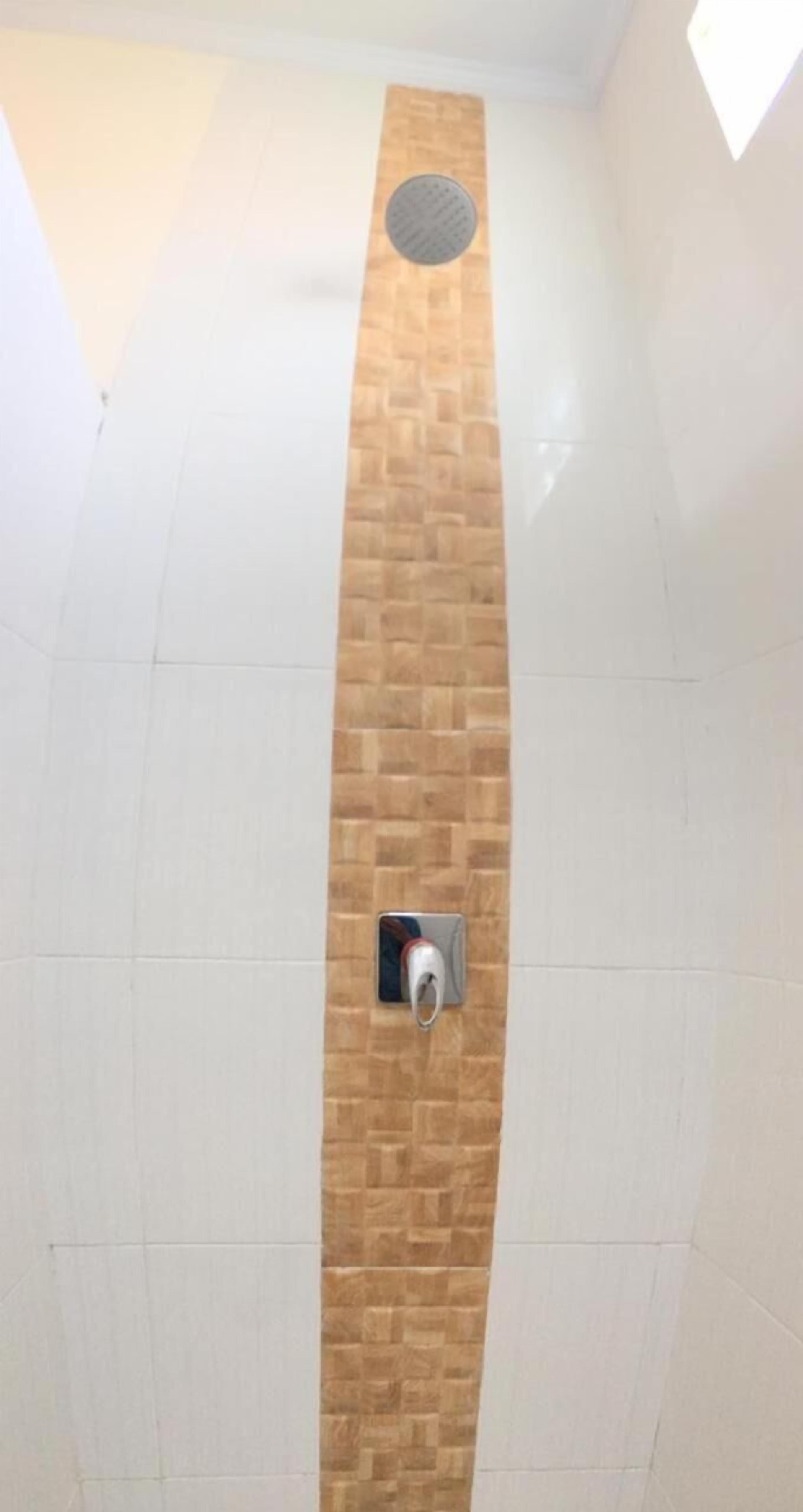 Dusche, Handtücher, Seife, Shampoo