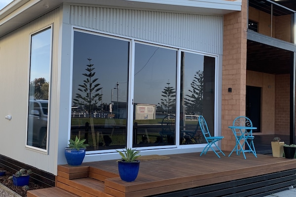 Studio 1 Waterfront | Terrace/patio