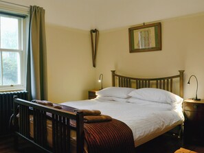 4 bedrooms, free WiFi, bed sheets