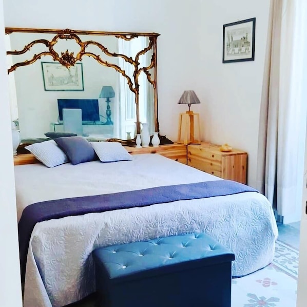 Premium bedding, down duvets, minibar, individually decorated