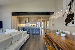 Interior - Ruby Peak - Outdoor Living! Modern & Fresh, Hot Tub, A/C, Mountain View, Peloton (Bend)