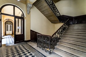 Interior - 8PRS / 3BA / Hotel QTY (VI. kerület)