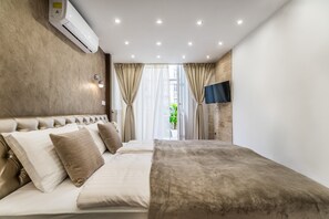 3 bedrooms, in-room safe, iron/ironing board, WiFi - 8PRS / 3BA / Hotel QTY (VI. kerület)