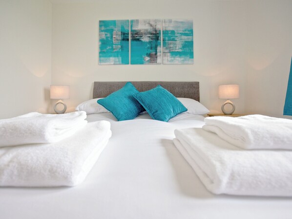 2 makuuhuonetta, ilmainen Wi-Fi, vuodevaatteet