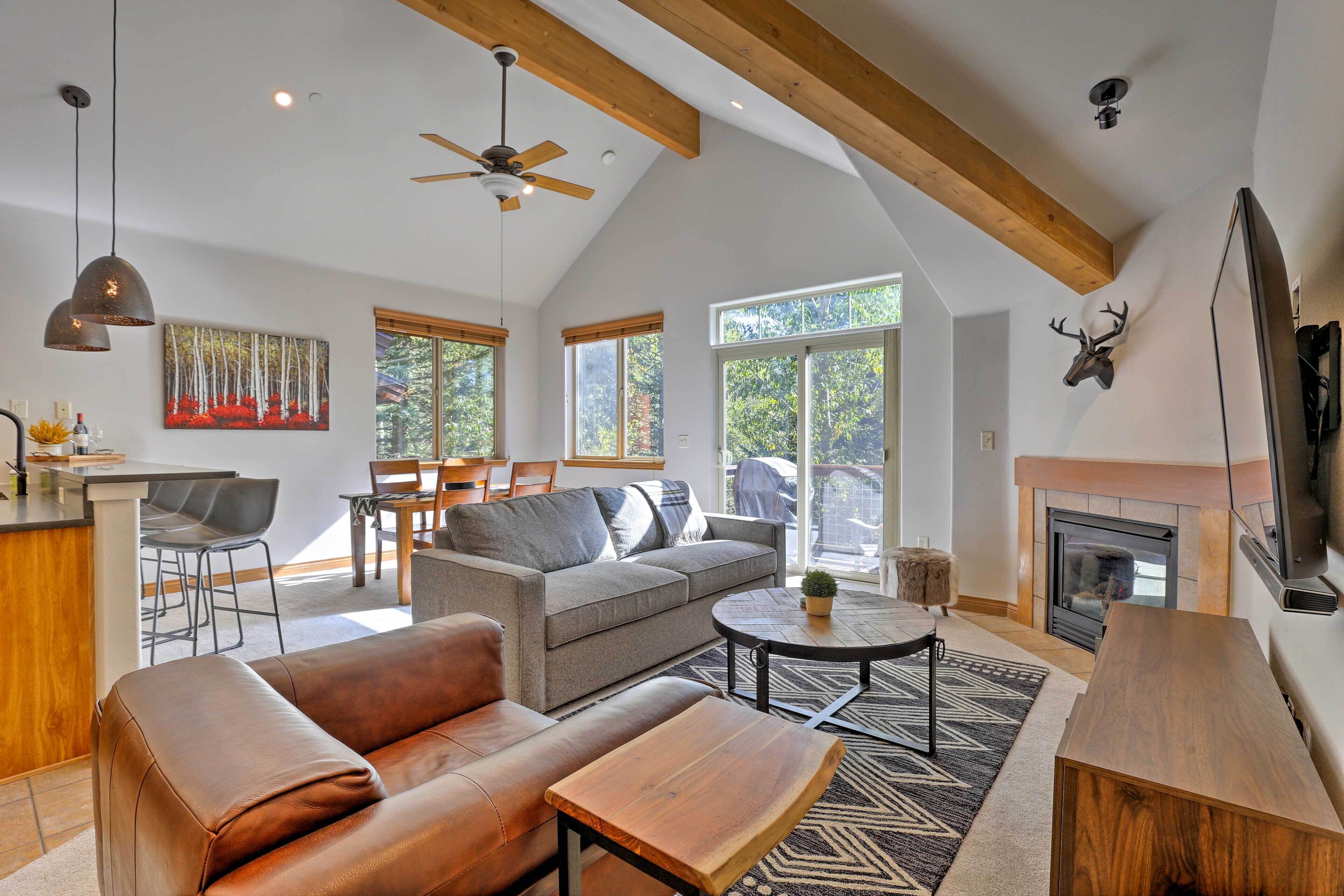 Riverfront Silverthorne Condo w/ Balcony & Grill!