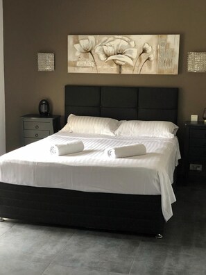 3 bedrooms, iron/ironing board, Internet