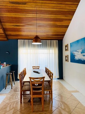 تناول الطعام