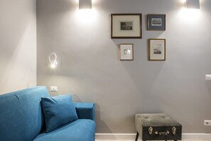 Living area - La Finestra su Fontana di Trevi - Design & Charme (Roma)
